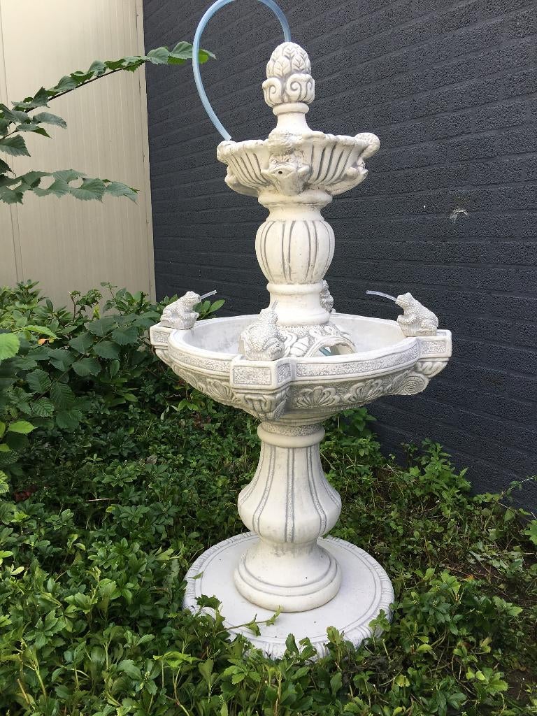 Tuinfontein met spuwende kikkers - vol steen, Tuin en Terras, Ophalen of Verzenden, Fontein