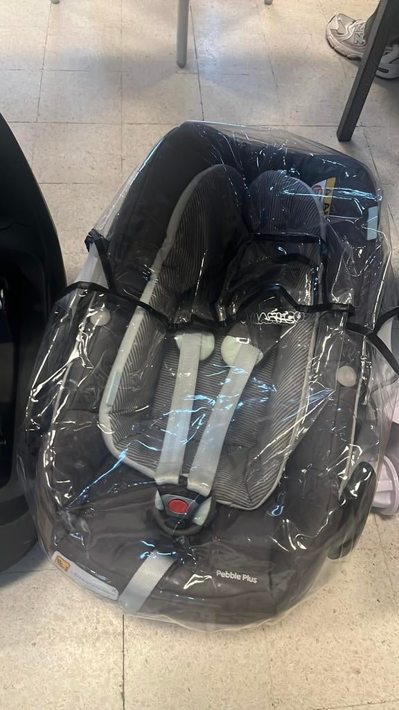 Maxi cosi pebble plus isize met isofix systeem auto, Kinderen en Baby's, Autostoeltjes, Ophalen, Gebruikt, Autogordel of Isofix