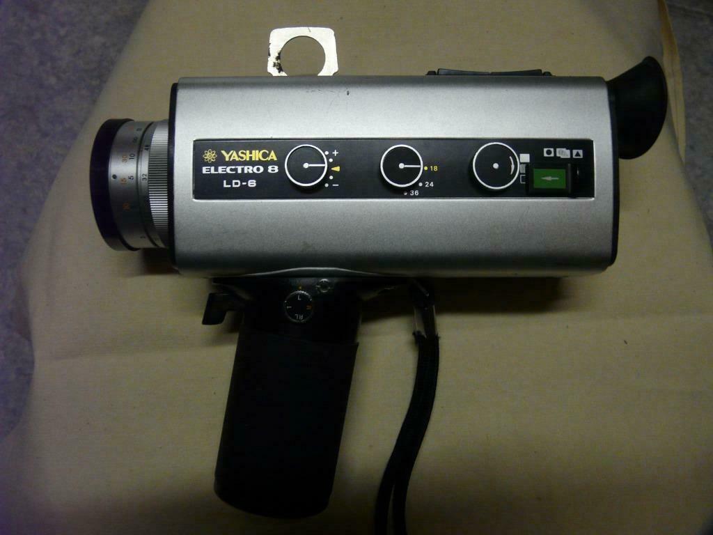 CAMERA CINE DE MARQUE "YASHICA " + LAMPE TORCHE DE MARQUE ", Ophalen, Gebruikt