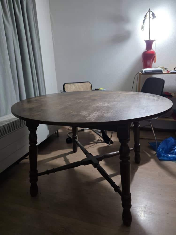 Grande table ronde en bois / salle à manger, Enlèvement