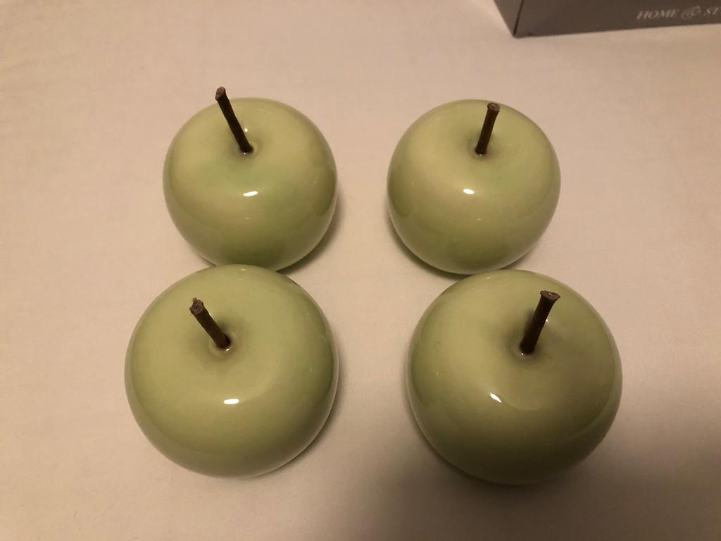 Decoratie appels groen 4 stuks. Porselein, Ophalen of Verzenden, Nieuw