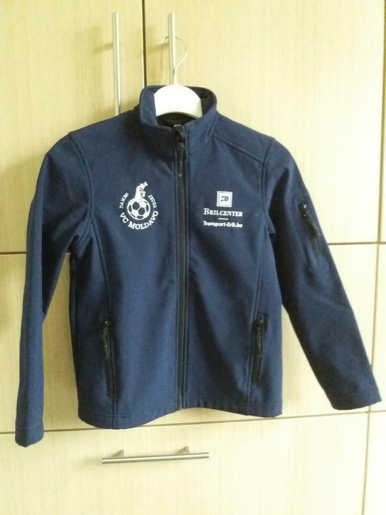 donkerblauwe softshell jas - maat 122-128, Ophalen, Zo goed als nieuw, Jongen of Meisje, Jas