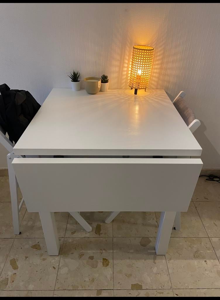 Uitschuifbare eettafel, Huis en Inrichting, Ophalen, Zo goed als nieuw