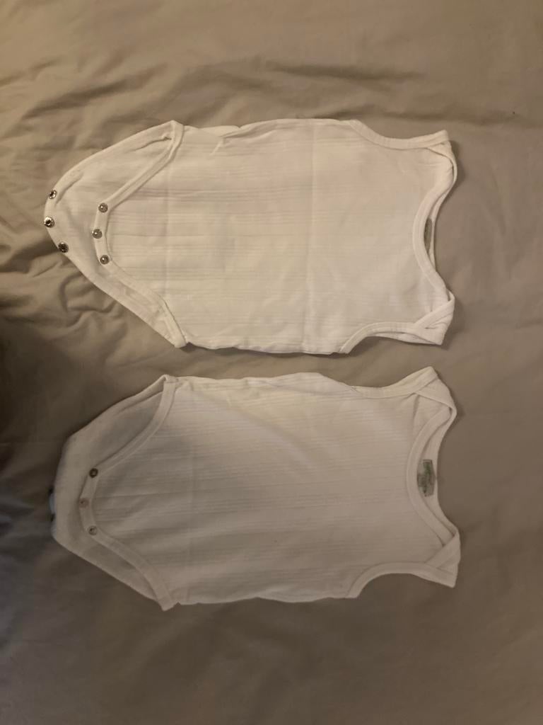 Body Primark 12 mois 4 pièces 100% coton, Enfants & Bébés, Vêtements de bébé | Taille 50, Enlèvement ou Envoi, Comme neuf