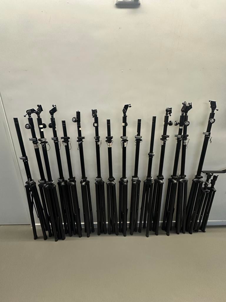 15 stuks K&M luidspreker verlichting standaarden tot 3M hoog, Musique & Instruments, Pieds, Utilisé, Pied, Enlèvement