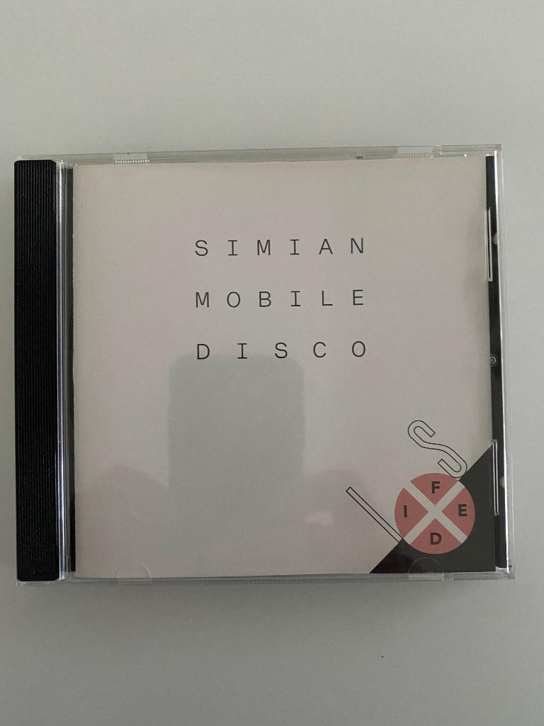 CD Simian Mobile Disco ‎– Is Fixed 2010, Enlèvement ou Envoi, Utilisé, Techno ou Trance