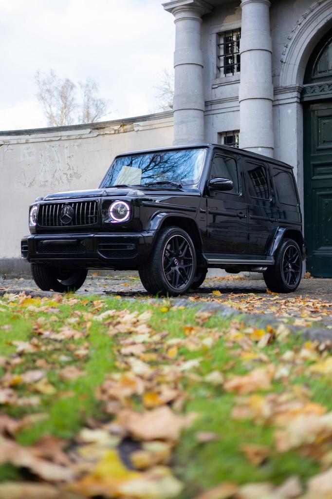 Verhuur auto met chauffeur! Location véhicule avec chauffeur, Chauffeursdiensten