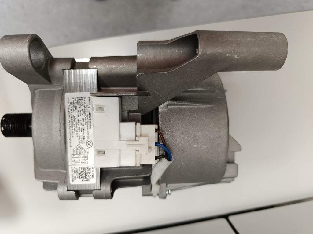 Je vends un moteur de machine à laver bonne état Neuf., Enlèvement, Neuf