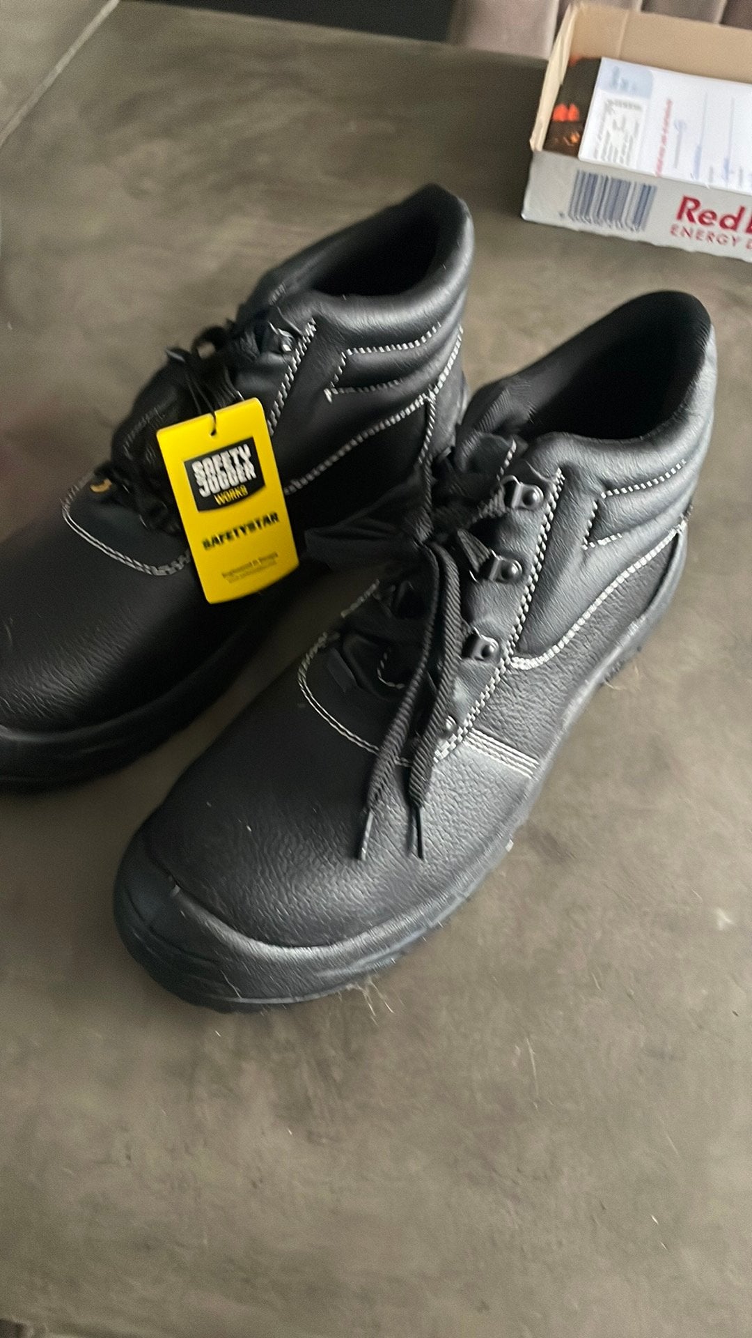 Werkschoenen, Ophalen, Nieuw