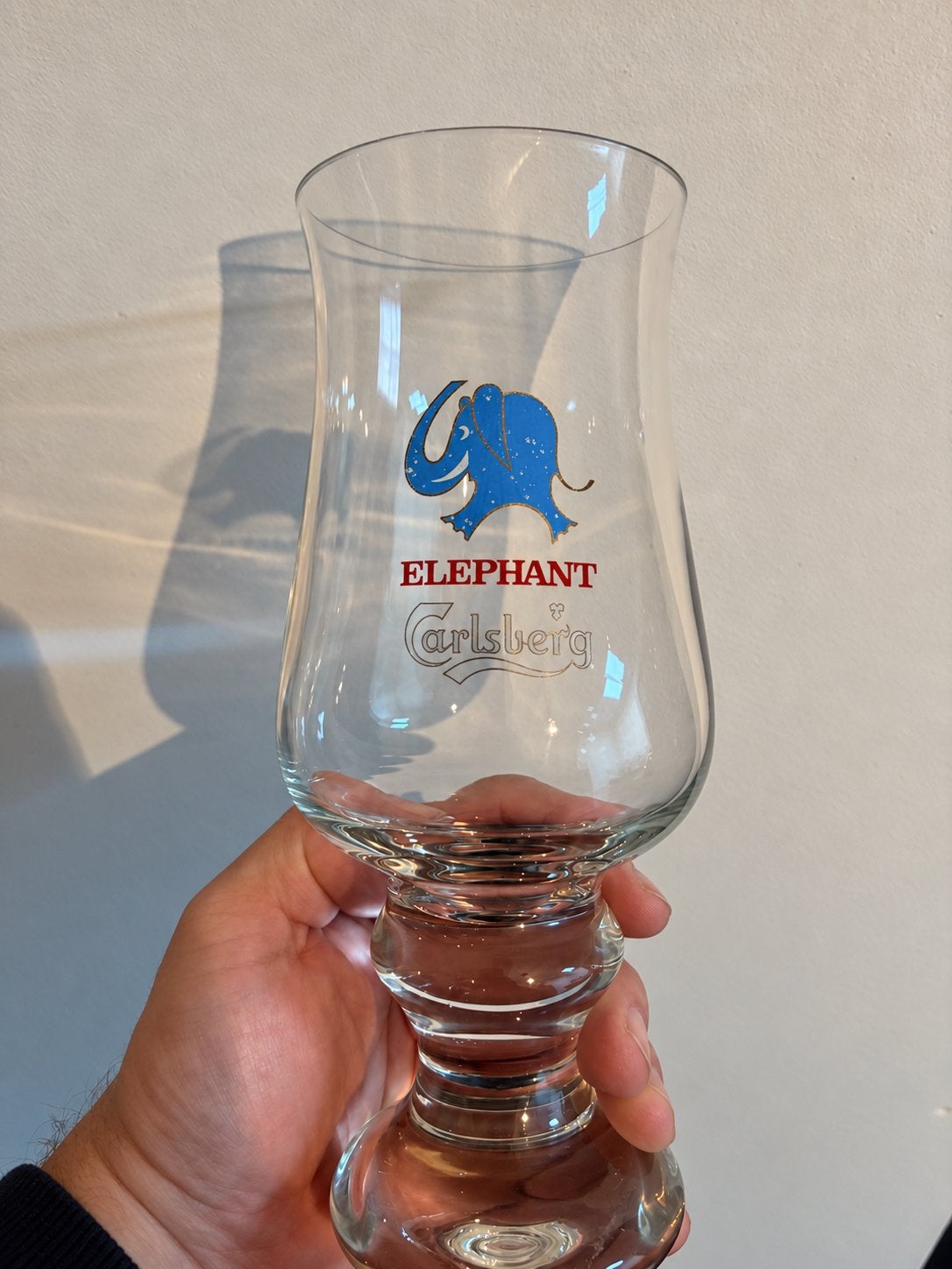 Verre à bière Carlsberg Elephant vintage – pied massif, Verzamelen, Ophalen of Verzenden, Gebruikt