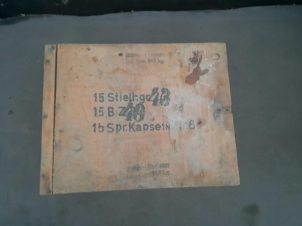 Box 15 Stielhandgranaten 24, Enlèvement, Autres