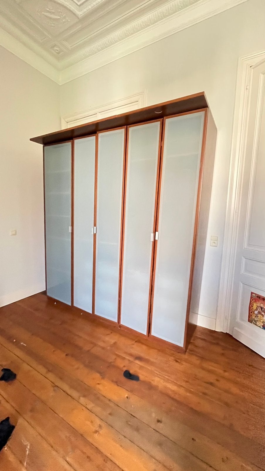 Penderie ikea . L200 x p60 xh 240
