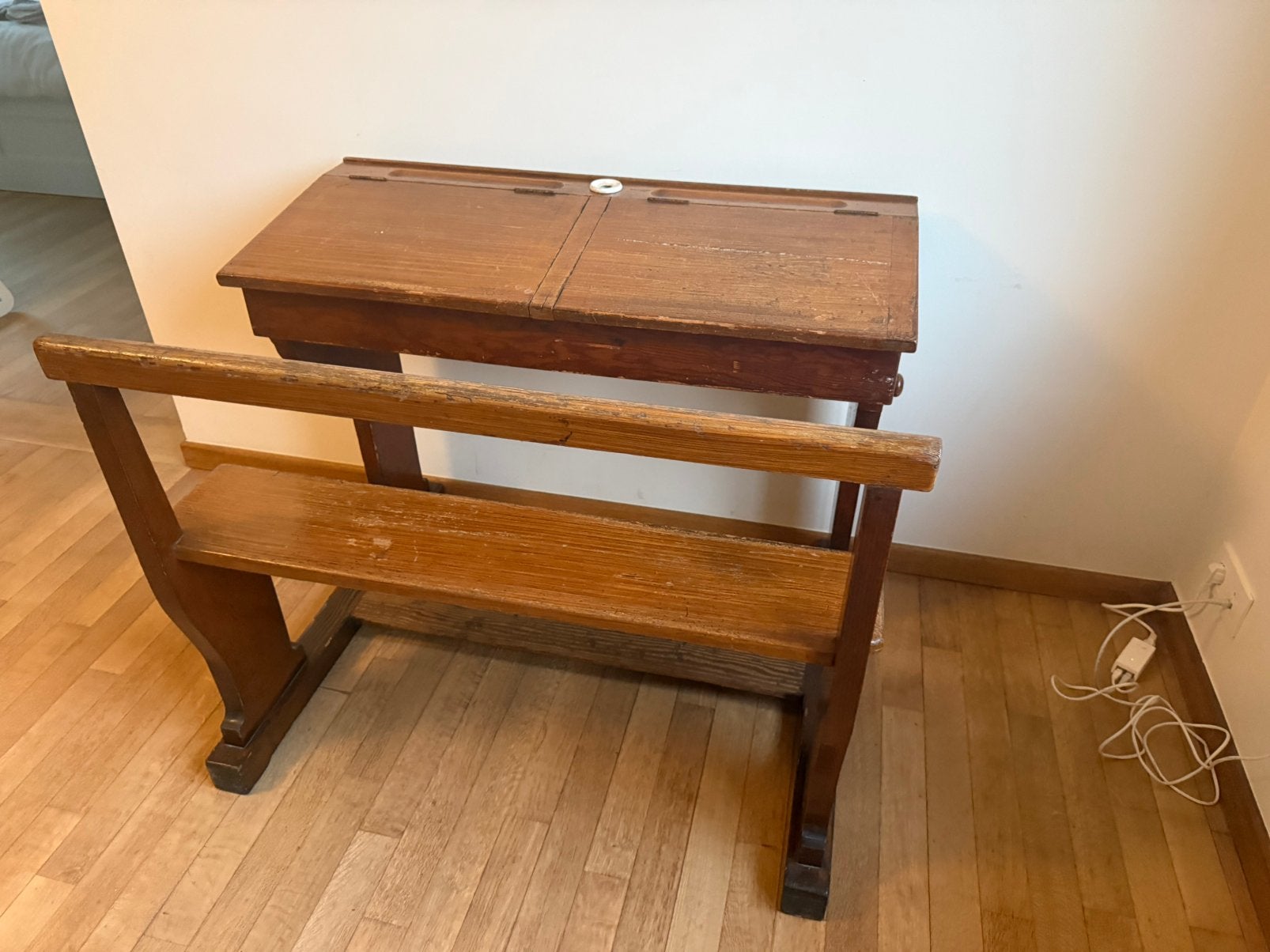 Vintage schoolbank, Huis en Inrichting, Ophalen, Gebruikt, Hout, Schoolbureau