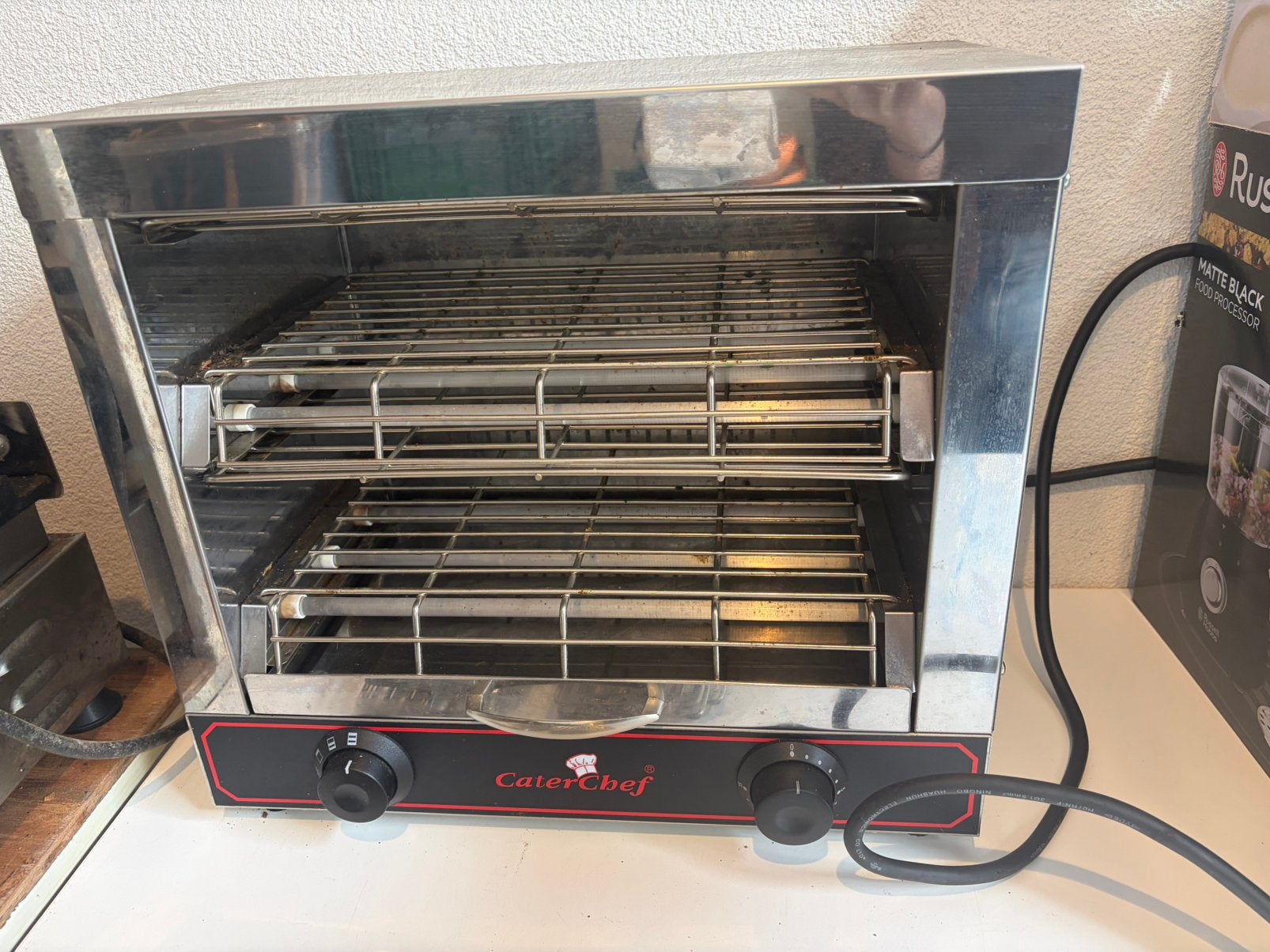 Toasti machine Caterchef, Ophalen