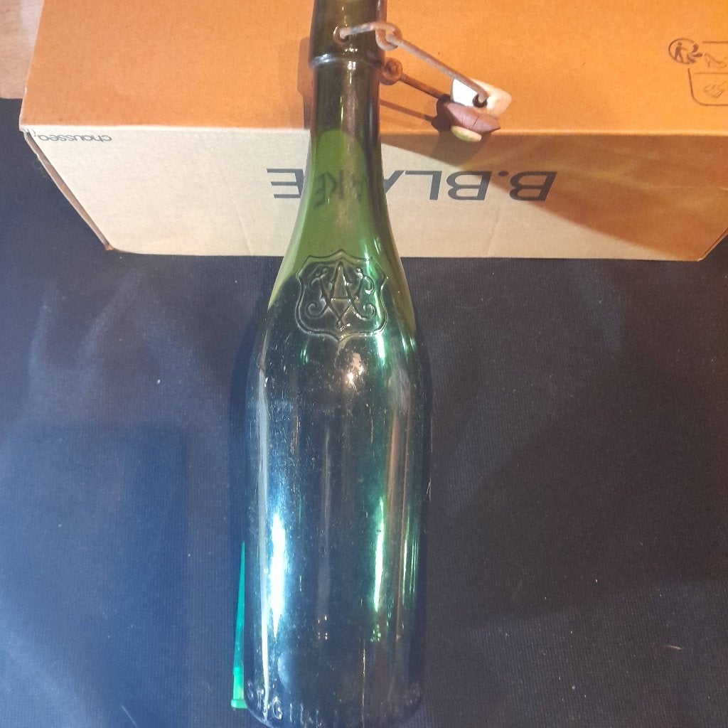 Oude fles 75 cl brouwerij Van Assche St gilles dendermonde, Verzamelen, Ophalen of Verzenden, Zo goed als nieuw