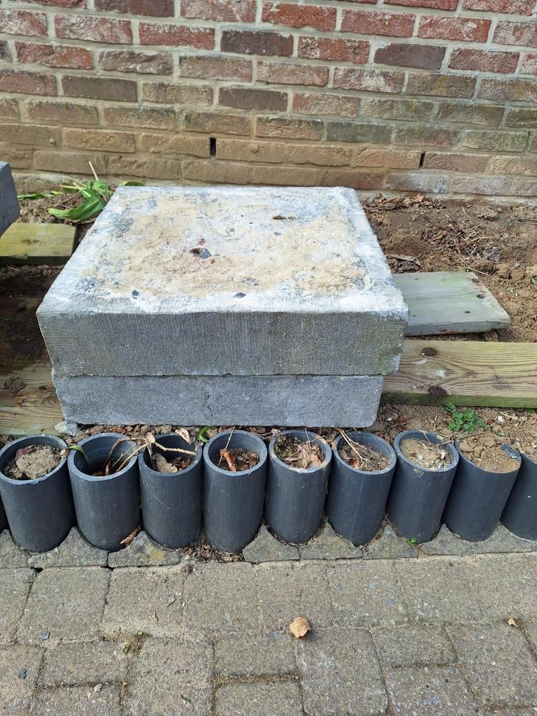 Oude arduinstenen om pilasters te maken.>dan 100 j oud, Ophalen, Gebruikt, Natuurstenen