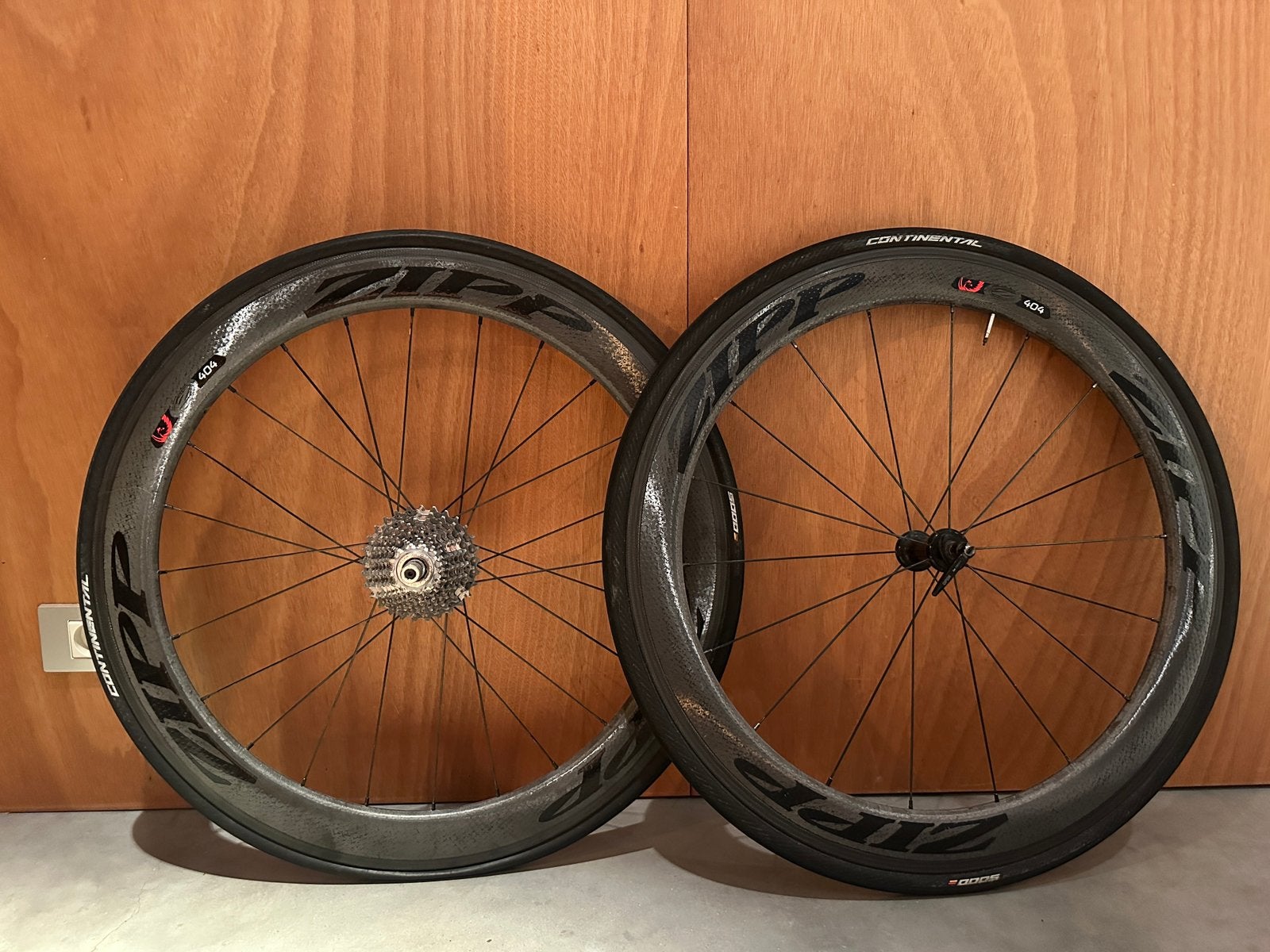 Zipp 404 carbon velgrem – Campagnolo body, Enlèvement, Comme neuf, Carbone