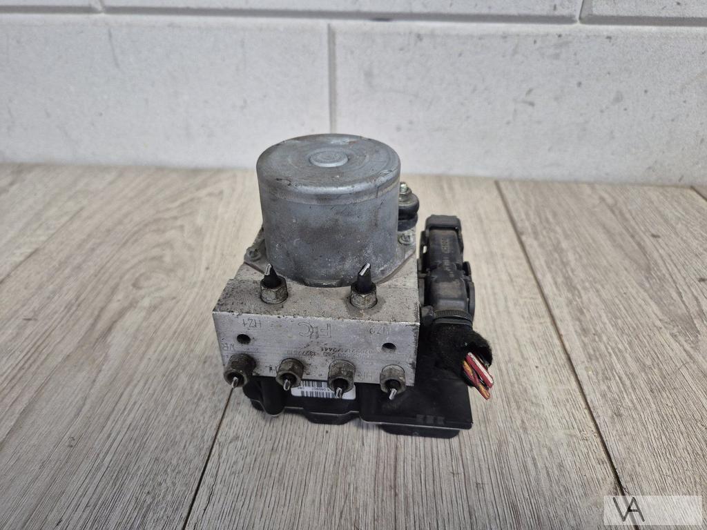 Opel Corsa D 2006 - 2014 abs pomp code FC 0265230285 €200, -, Opel, Utilisé, -