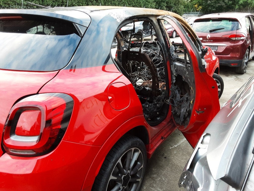 SPATBORD RECHTS ACHTER Fiat 500X (334) (01-2014/09-2020), FCA Germany GmbH, Gebruikt, IPC D1-09 Bahnhofsplatz
65423  Rüsselsheim am Main, DE