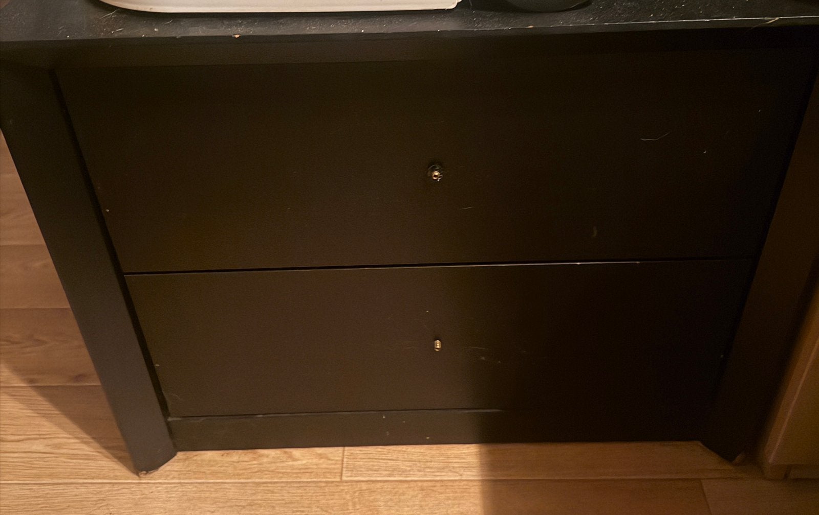 Klein kastje . Zelf uitwassen. Heeft garage in gestaan, Huis en Inrichting, Kasten | Lockerkasten, Ophalen, Gebruikt
