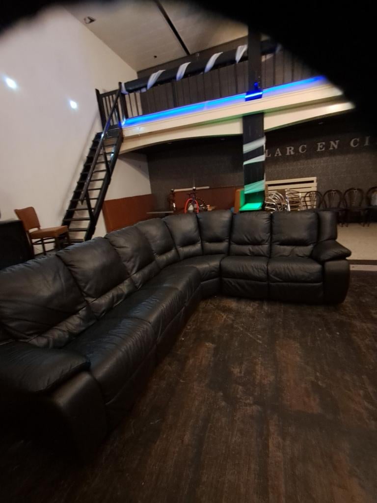 Salon en cuir très bon état comme neuf 0483321527, Cuir