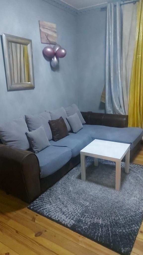 Table du salon carre laqué couleur blanc, Jardin & Terrasse, Enlèvement