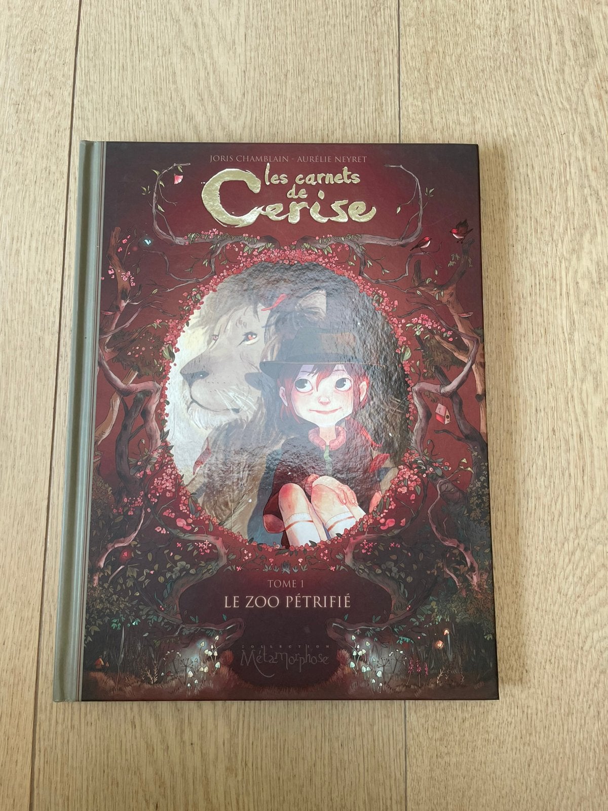 LES CARNENTS DE CERISE - 1. LE ZOO PÉTRIFIÉ, Une BD, Enlèvement ou Envoi, Comme neuf