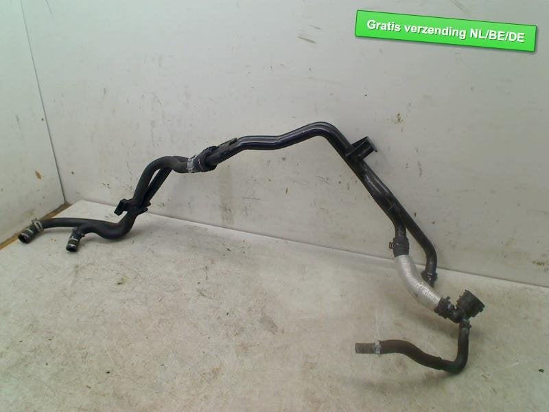 KOELWATERSLANG standkachel Volkswagen T-Roc I (5Q0819350B), Gebruikt, De Bloemendaal 21 21
5221 EB  'S HERTOGENBOSCH, NL, Info@123Parts.nl
