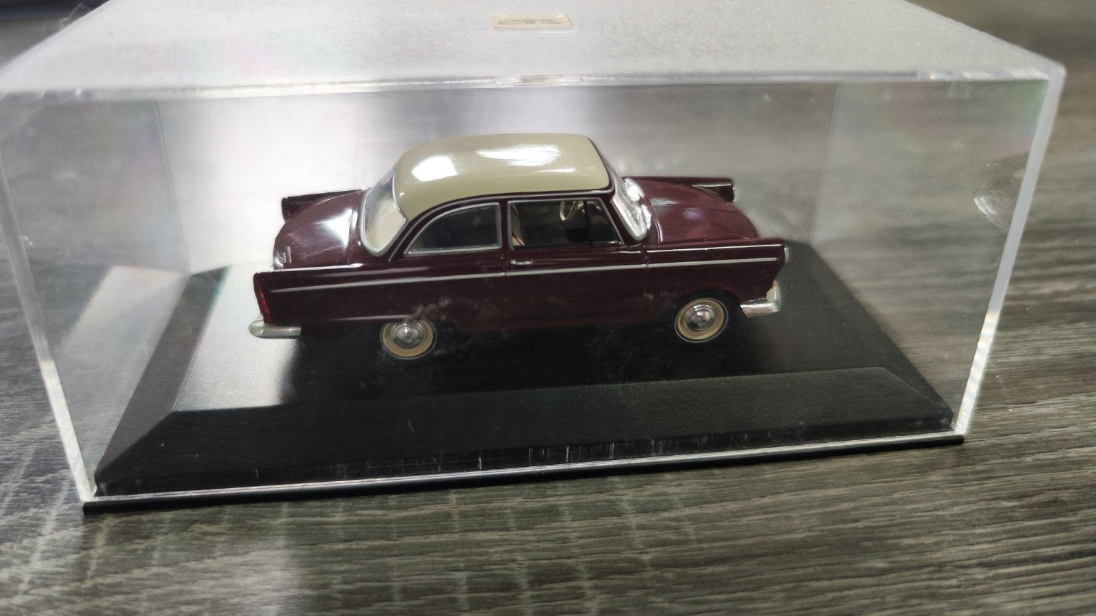 DKW Junior de Luxe Granatrot 1/43 - Minichamps (gelimiteerde, Ophalen of Verzenden
