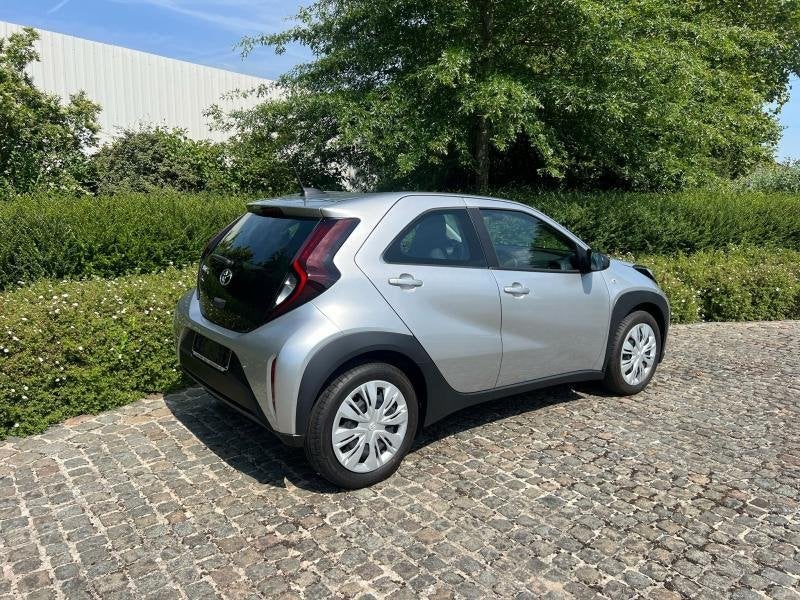 Toyota Aygo X play, Auto's, Automaat, Euro 6, 72 pk, Zilver of Grijs