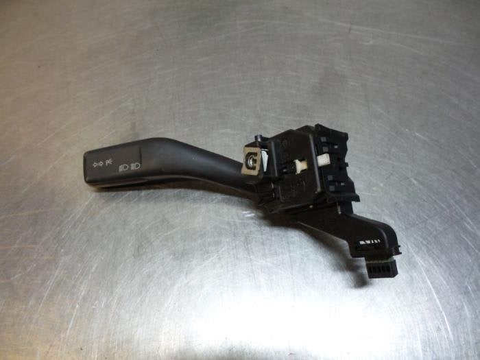 Commutateur feu clignotant d'un Volkswagen Caddy (Caddy 04-), Volkswagen, -, 3 mois de garantie, Utilisé