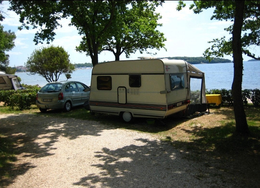 Caravan Burstner 750kg zonder keuring, Caravans en Kamperen, Caravans, Particulier, Treinzit, Luifel