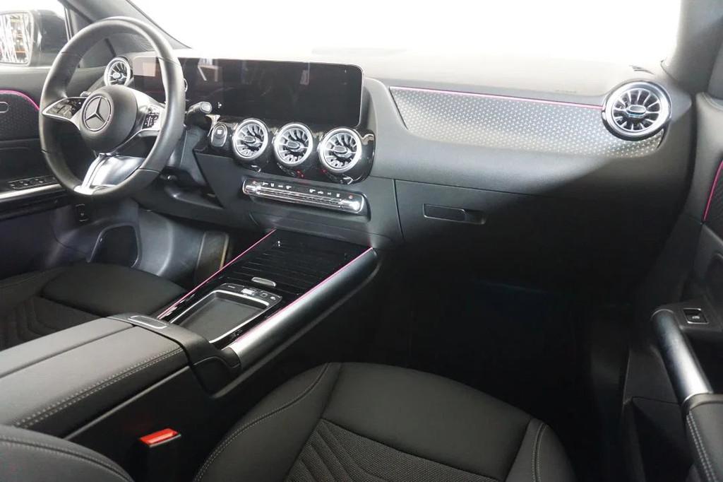 Mercedes-Benz EQA 300 - 4M (bj 2025, automaat), Automaat, Gebruikt, Leder en Stof, Zwart