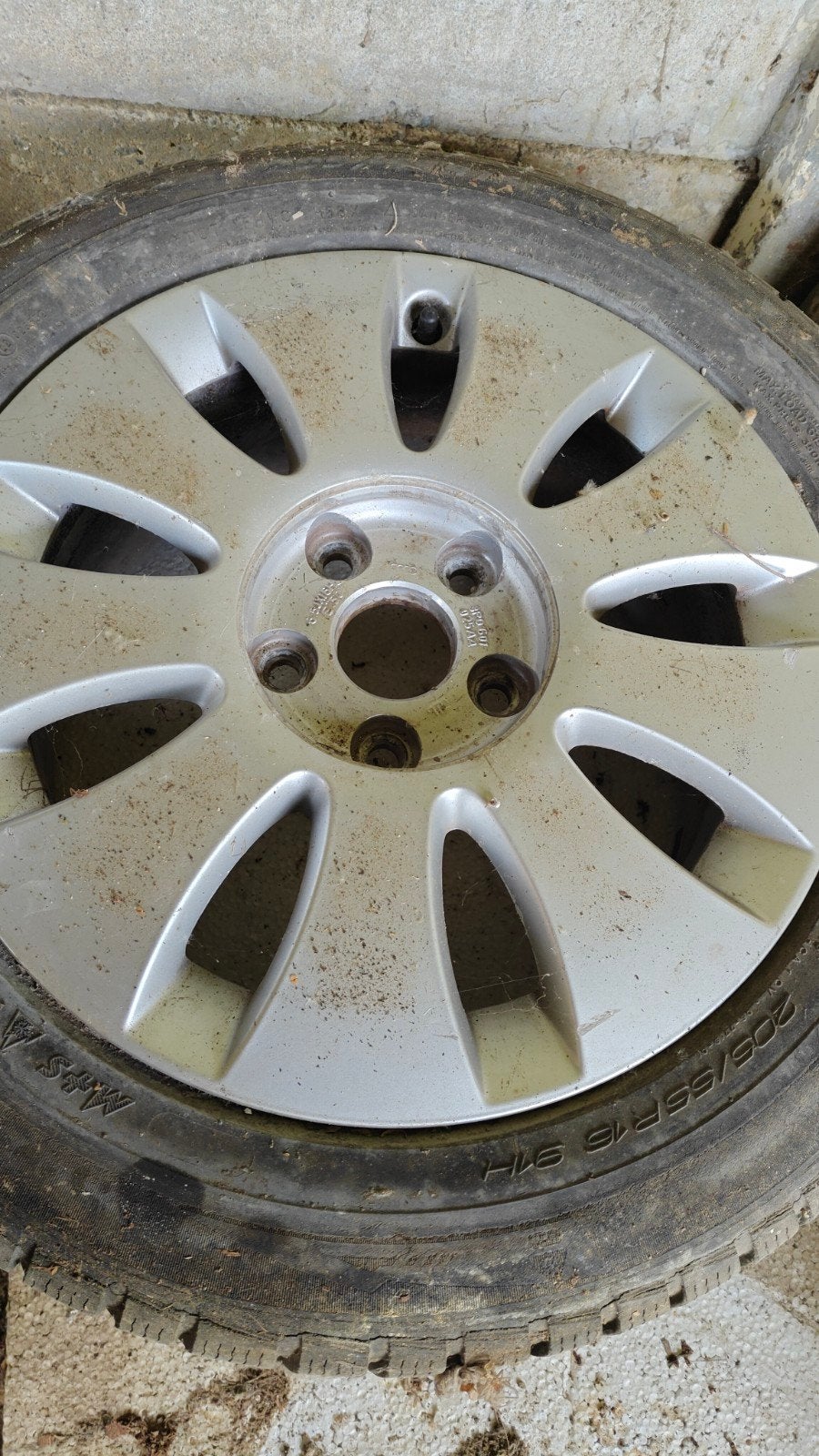 velgen audi 2stuks, Ophalen, Gebruikt