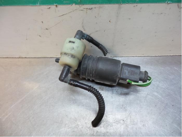 Pompe lave-glace avant d'un Volkswagen Golf (Golf 97-), Volkswagen, -, 3 mois de garantie, Utilisé