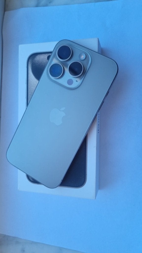 iPhone 15 pro 128gb wit/titan, 128 GB, Enlèvement ou Envoi, 88 %, Comme neuf