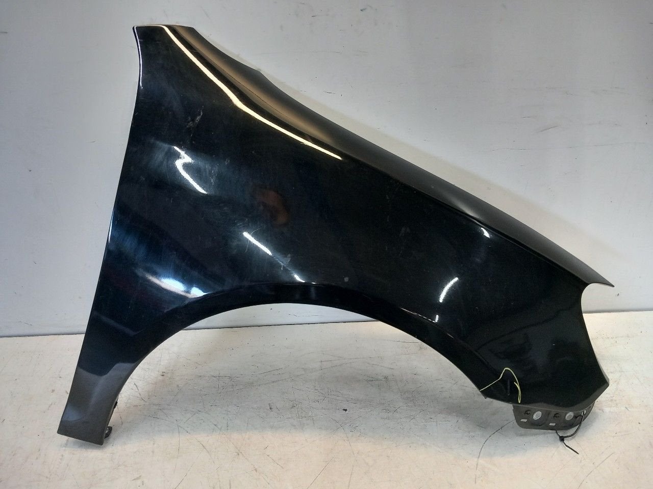 Spatbord rechts voor Volkswagen Golf, Auto-onderdelen, Onderdelen@venauto.nl, Van der Ven Autorecycling B.V., Gebruikt, Ettenseweg 76, 4706 PB Roosendaal, The Netherlands