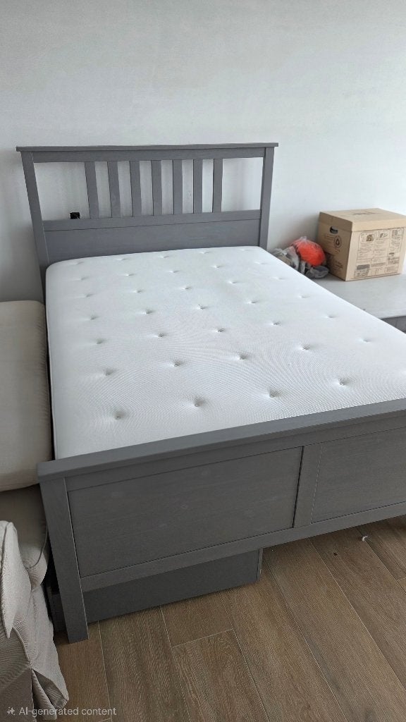 IKEA HEMNES Bed 140x200 grijs + Matras & Laden - Nieuwstaat!, Huis en Inrichting, Ophalen, 140 cm, Zo goed als nieuw, Twijfelaar