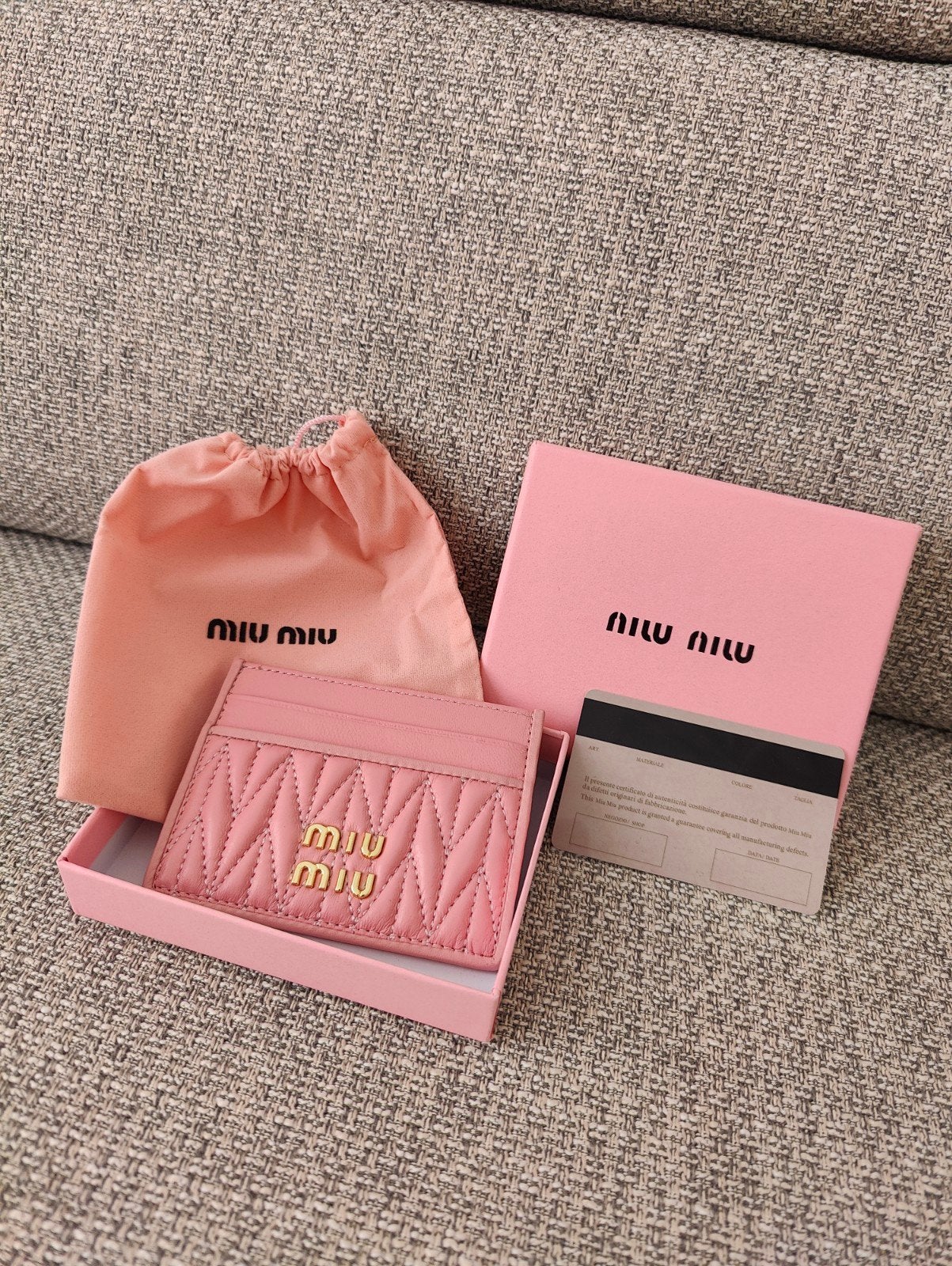 Kaarthouder, portemonnee, portemonnee
Roze MIU MIU, Ophalen, Nieuw, Roze, Overige merken