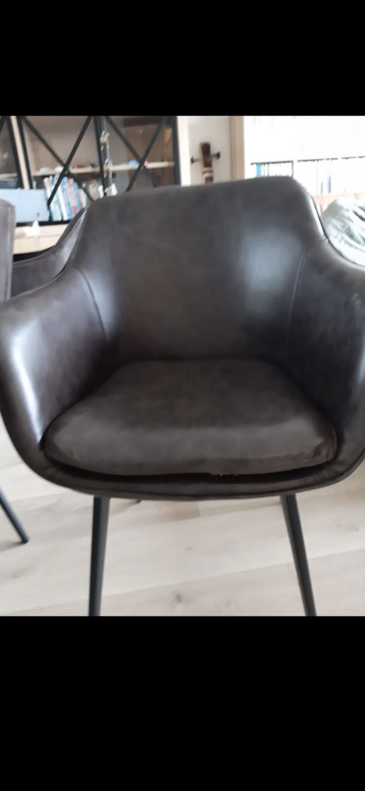 Vier lederen stoelen, Huis en Inrichting, Stoelen, Ophalen of Verzenden, Zo goed als nieuw, Leer, Vier