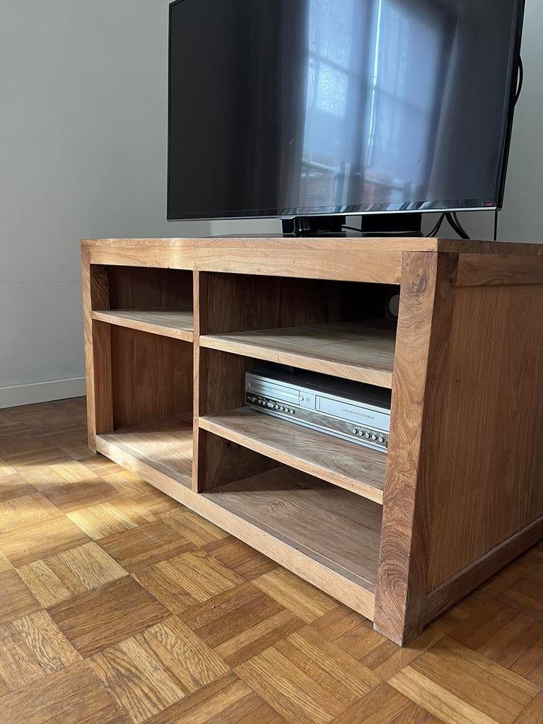 Mooie tv kast in massief hout teak, Ophalen, Zo goed als nieuw