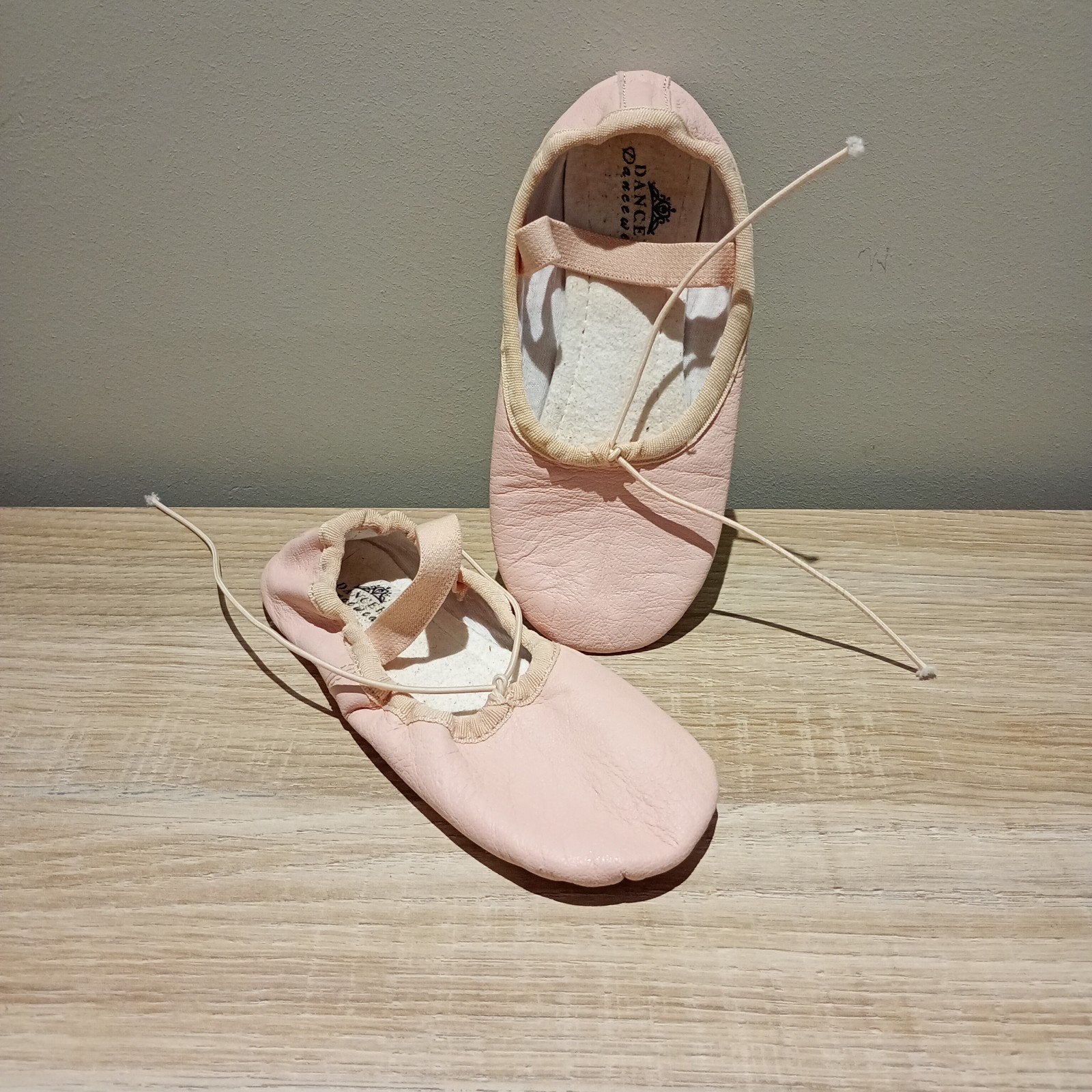 ballet schoenen 19 cm, Garçon ou Fille, Comme neuf, Enlèvement, Dancer dancewear