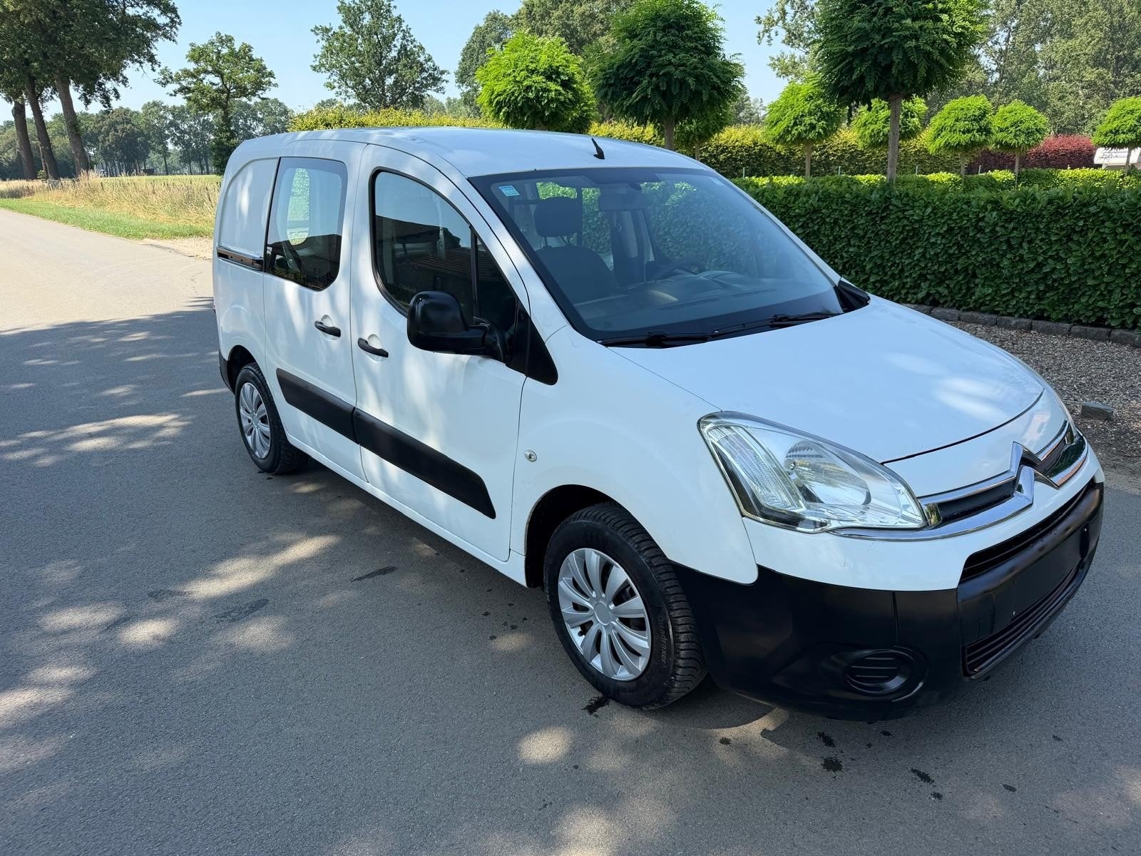 👉Gekeurd️✅️Euro 5⭐️Citroen Berlingo 2013 1.6Hdi⛽️161 Km❗️, Auto's, Bestelwagens en Lichte vracht, Particulier, Citroën, Diesel