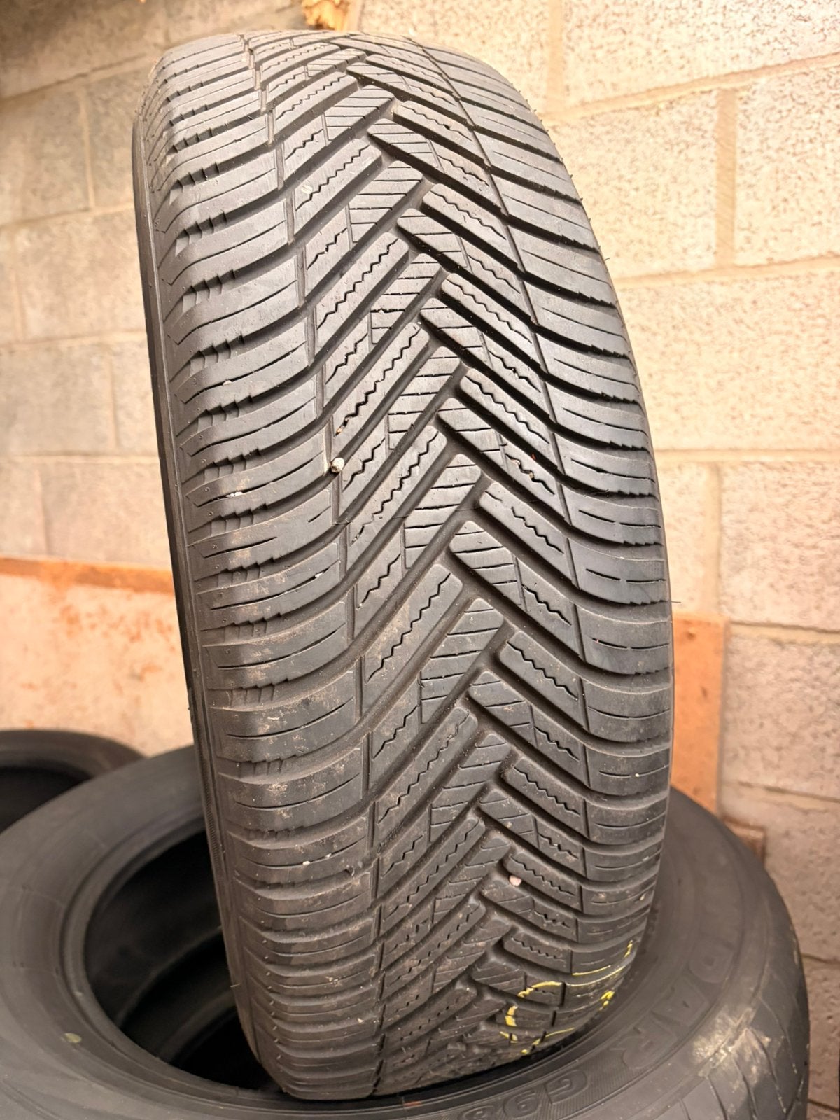 225 65r17 Hankook avec montage et équilibrage, Ophalen, Gebruikt