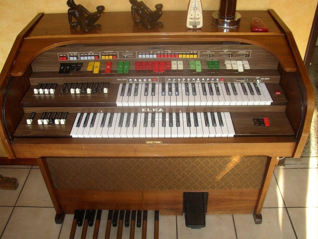 ELKA leslie orgel ARTIST 606 met schema boek!!, Ophalen, Gebruikt, 2 klavieren, Orgel