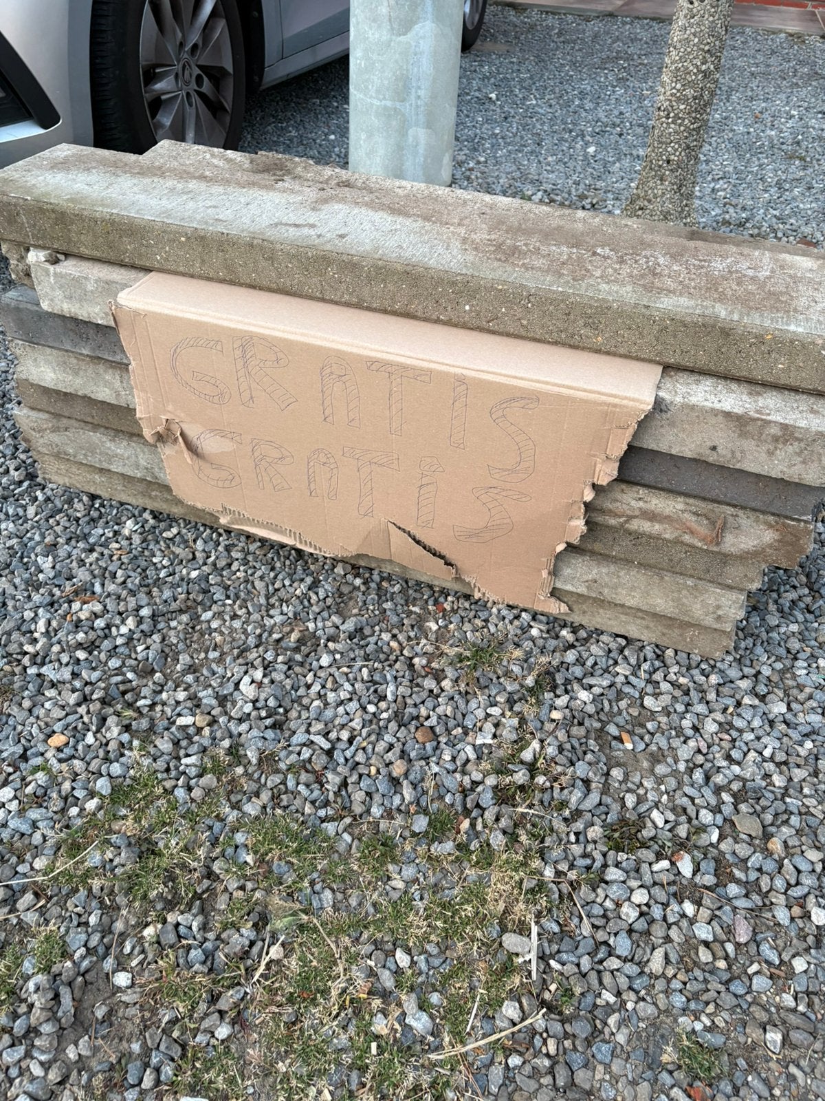 13 borduren van 1m gratis, Bricolage & Construction, Dalles & Carrelages, Enlèvement, Utilisé