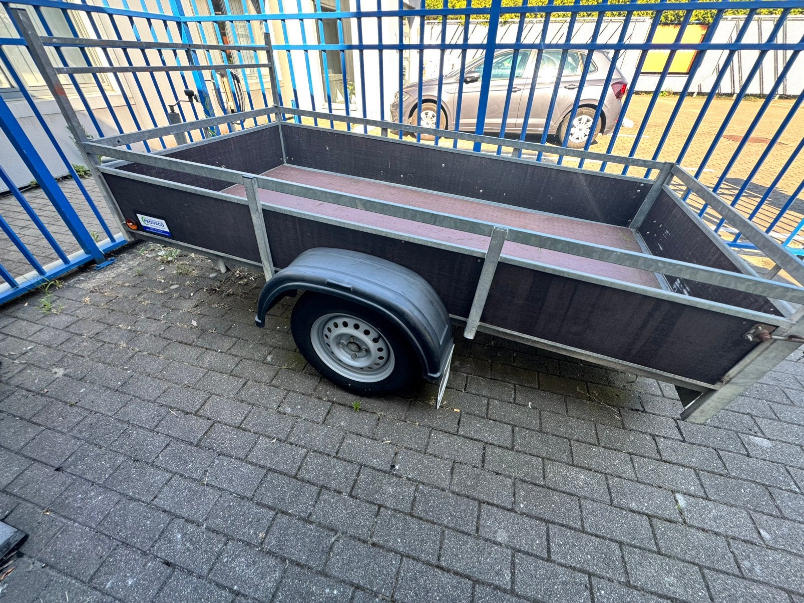 Aanhangwagen, Enlèvement, Comme neuf