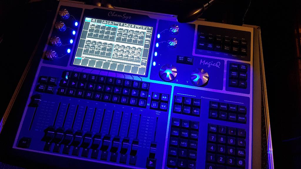 Chamsys MQ40n avec flightcase original, Musique & Instruments, Enlèvement, Comme neuf, Lumières