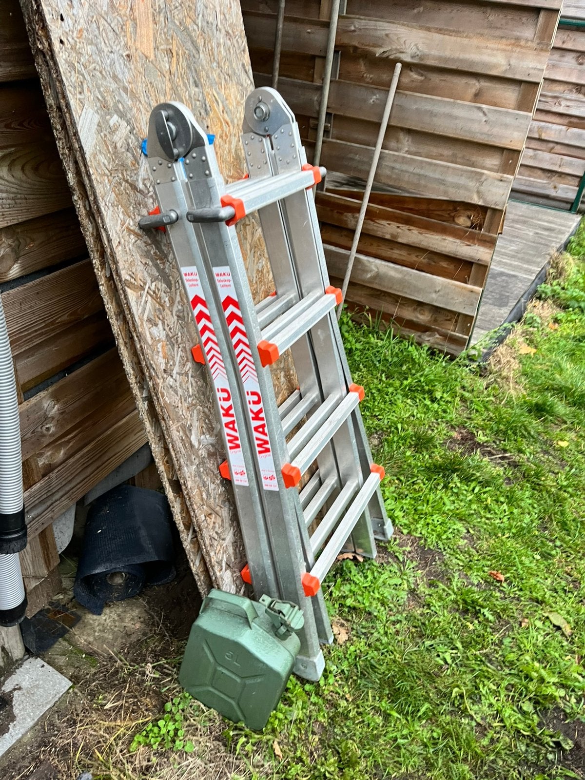 WAKÜ 102 Telescoopladder 4x5, Doe-het-zelf en Bouw, Ophalen of Verzenden, Gebruikt, Ladder, Opvouwbaar of Inschuifbaar
