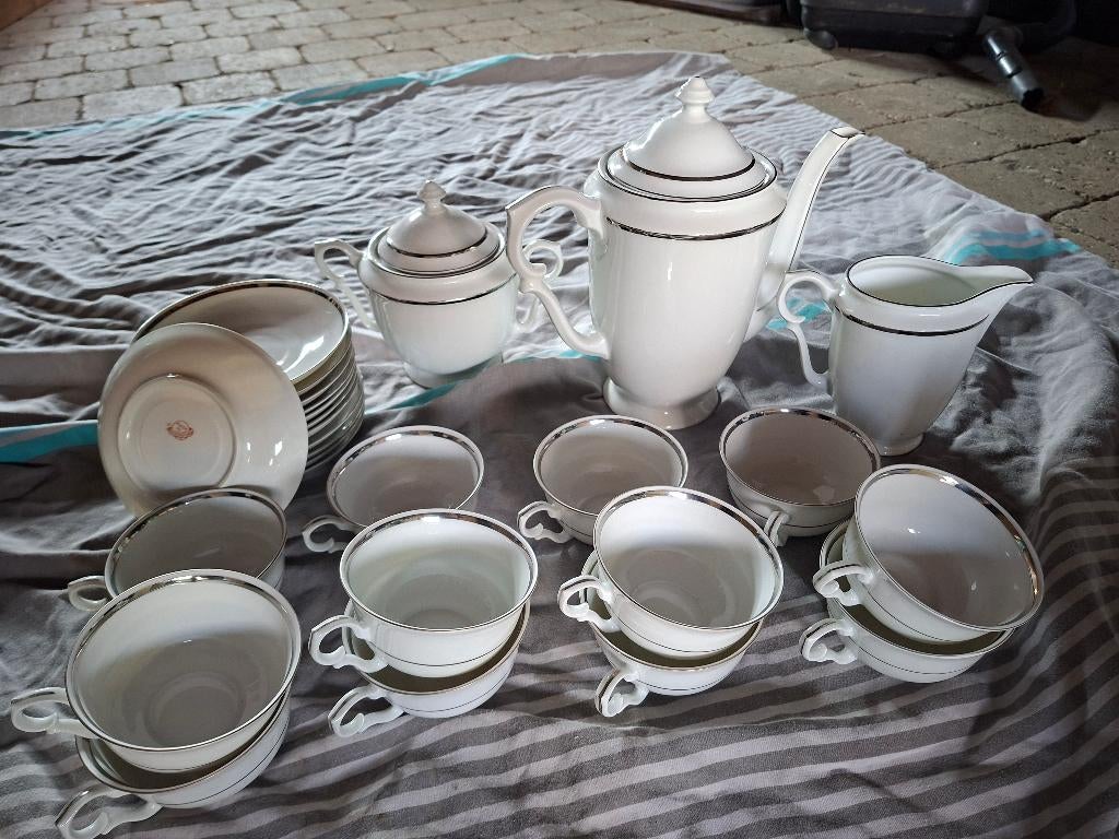 koffie en thee servies Cechoslovakia (stempel), Enlèvement